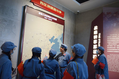 党史外出学习.jpg